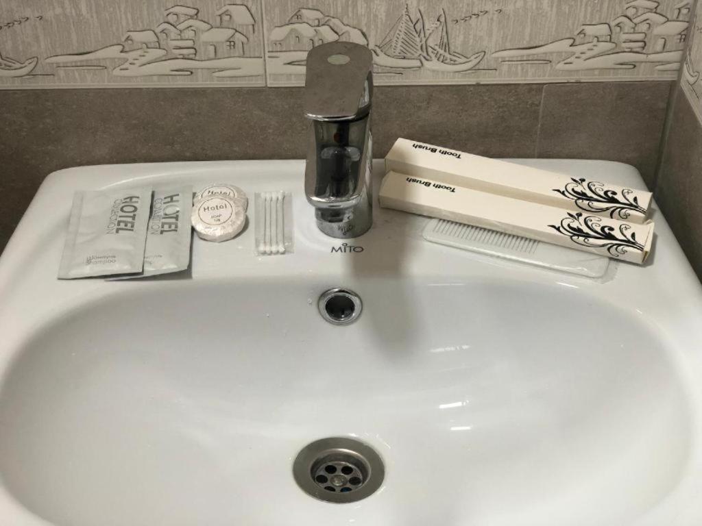 California Boutique Hotel Yerevan Bagian luar foto