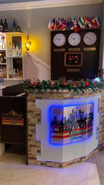 California Boutique Hotel Yerevan Bagian luar foto