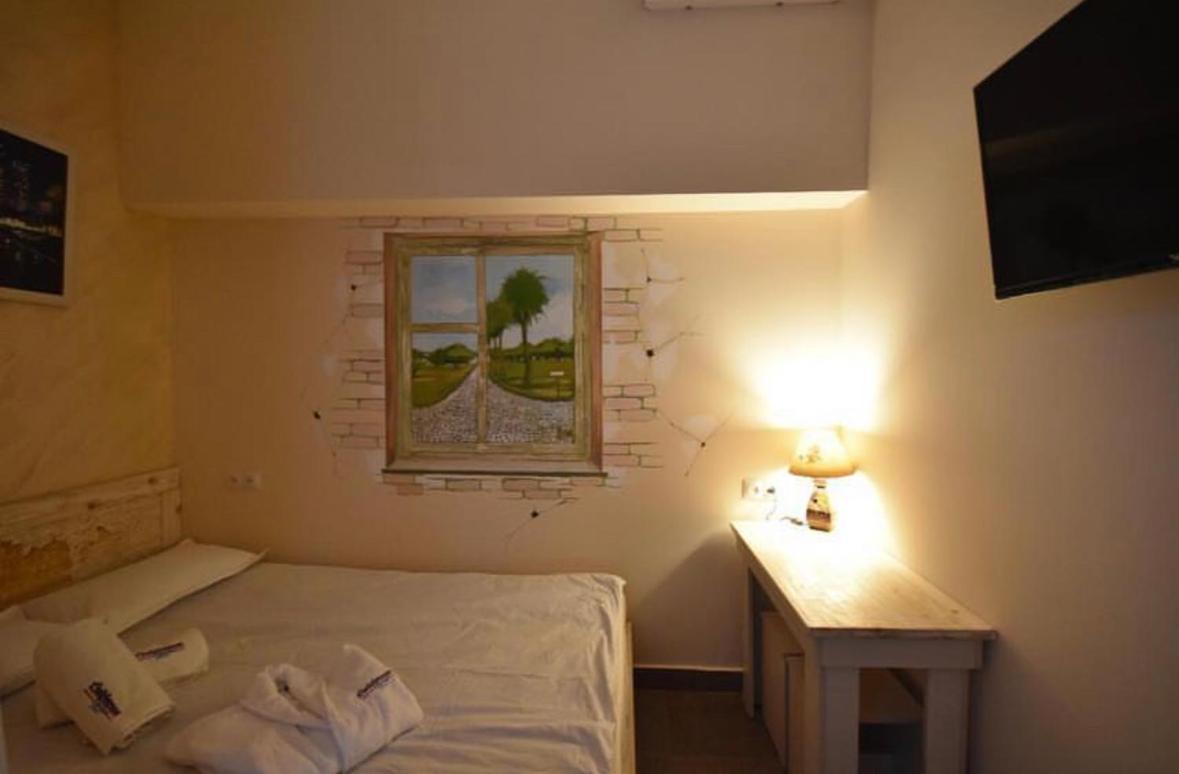 California Boutique Hotel Yerevan Bagian luar foto